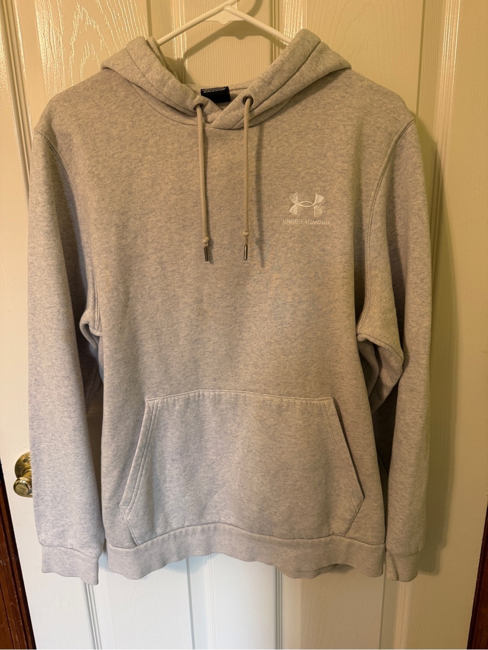 Under Armour Light Gray Men’s Pullover Hoodie with Logo
